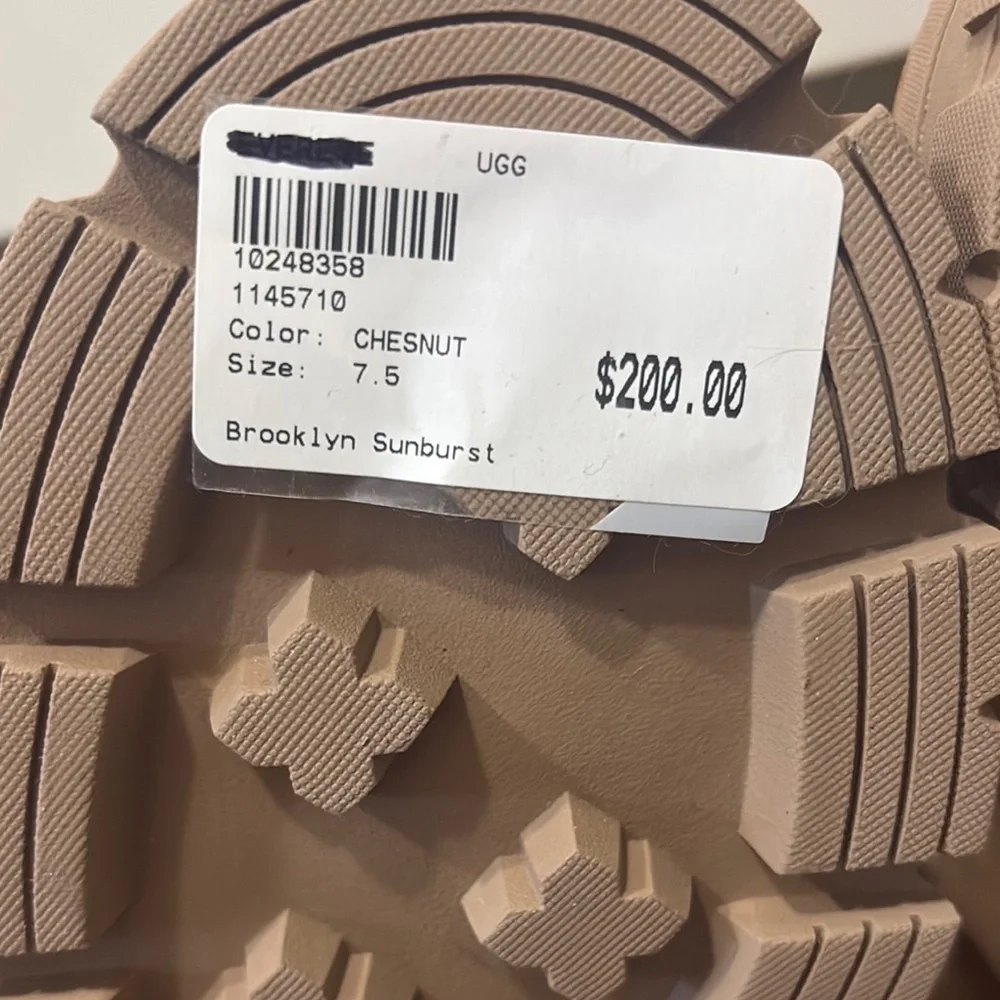 UGG Brown and Cream Winter Boots with Plush Lining - Picture 5 of 6